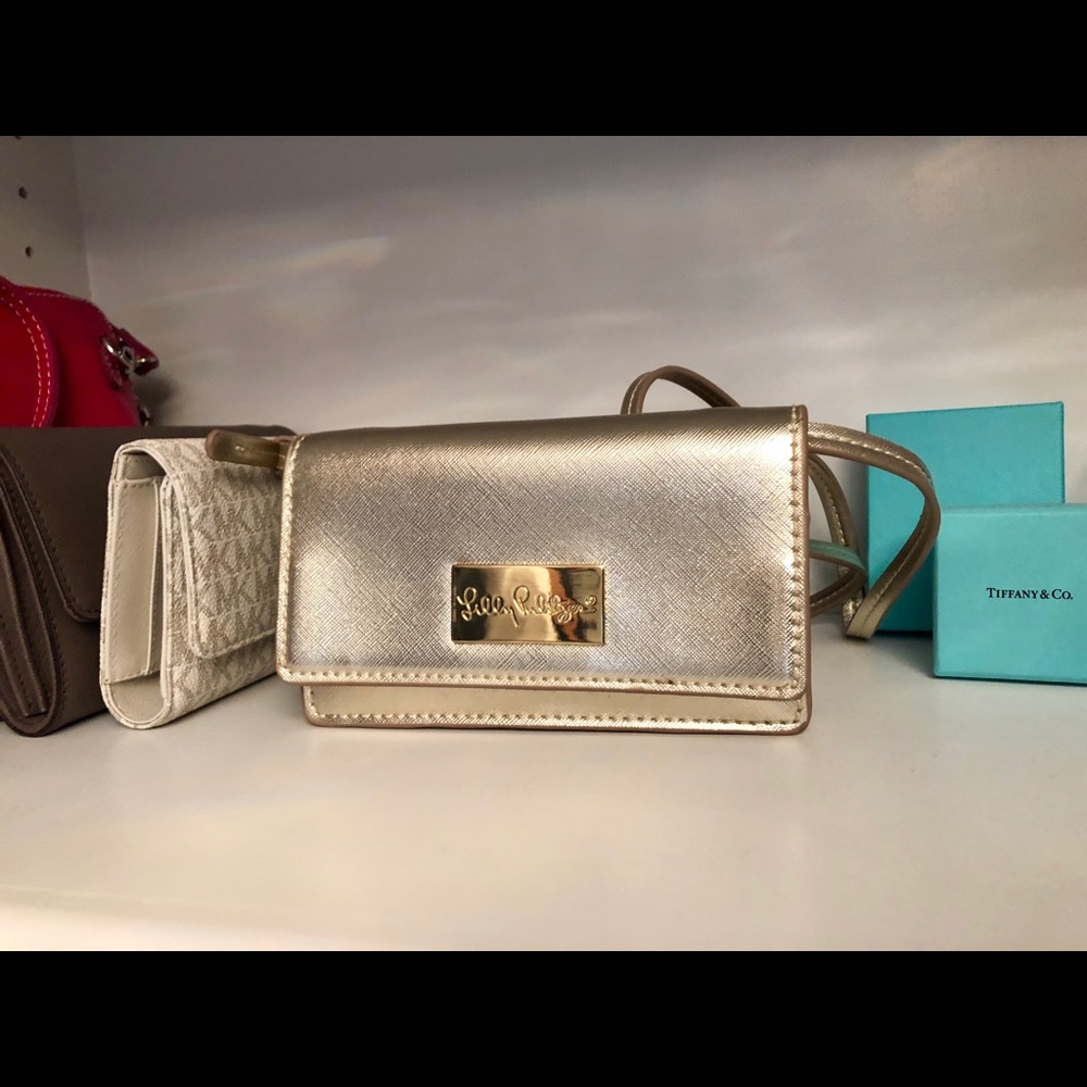 Lilly Pulitzer Crossbody Bag in Gold Metallic